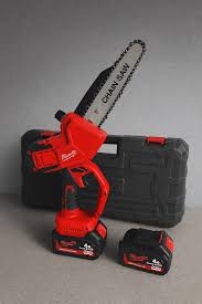 Aku pila Milwaukee 20cm mač, 2 lanca 2 velike baterije M18